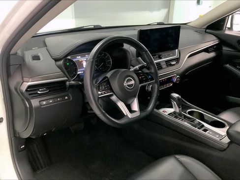 Used 2023 Nissan Altima 2.5 SL AWD/4WD image 2