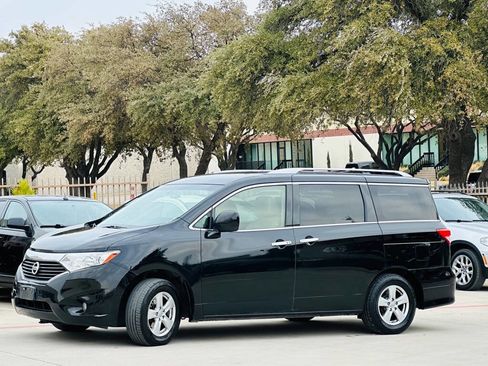 Used 2017 Nissan Quest SV image 4