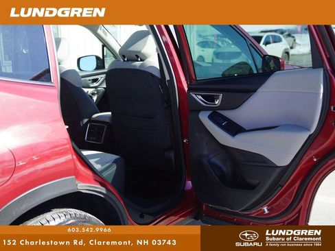 Used 2020 Subaru Forester Premium image 29