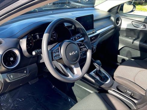 Used 2024 Kia Forte LXS image 11
