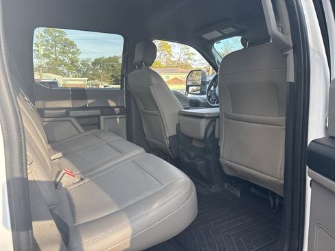 Used 2019 Ford F250 XLT w/ XLT Value Package image 21