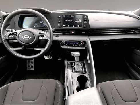 Used 2026 Hyundai Elantra Sport FWD image 7