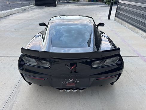 Used 2015 Chevrolet Corvette Z06 w/ 3LZ Preferred Equipment Group RWD image 15
