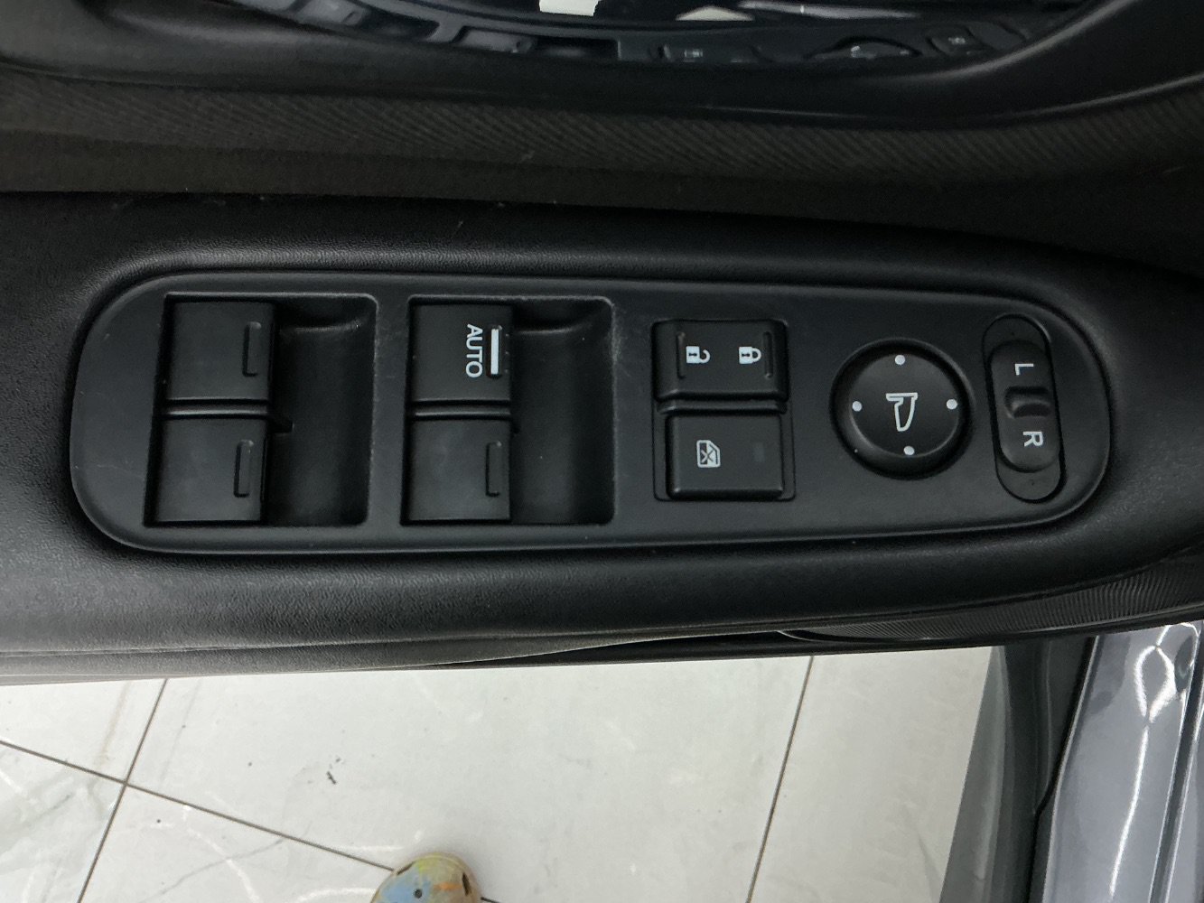 Used 2018 Honda HR-V LX image 37