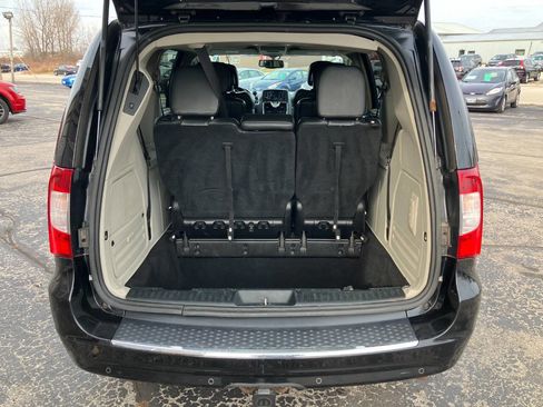 Used 2013 Chrysler Town & Country Limited w/ Trailer Tow Group image 20