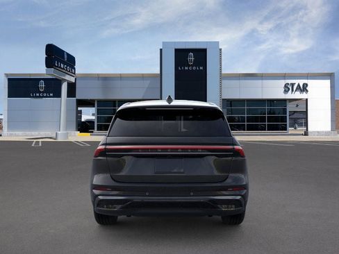 New 2025 Lincoln Nautilus Premier w/ Jet Appearance Package image 5