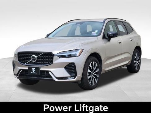 Certified 2025 Volvo XC60 B5 Plus AWD/4WD image 4