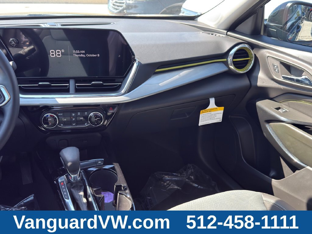 Used 2026 Chevrolet Trax LT w/ Driver Confidence Package FWD image 29