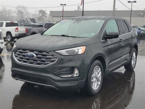 Certified 2022 Ford Edge SEL w/ Convenience Package image 2