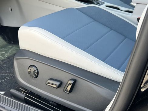 New 2026 Volkswagen Jetta SE image 18