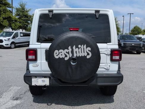 Used 2022 Jeep Wrangler Unlimited Sport w/ Sun And Sound Package AWD/4WD image 5