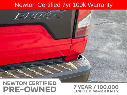 Used 2024 Nissan Titan PRO-4X w/ Pro-4x Convenience Package AWD/4WD image 10
