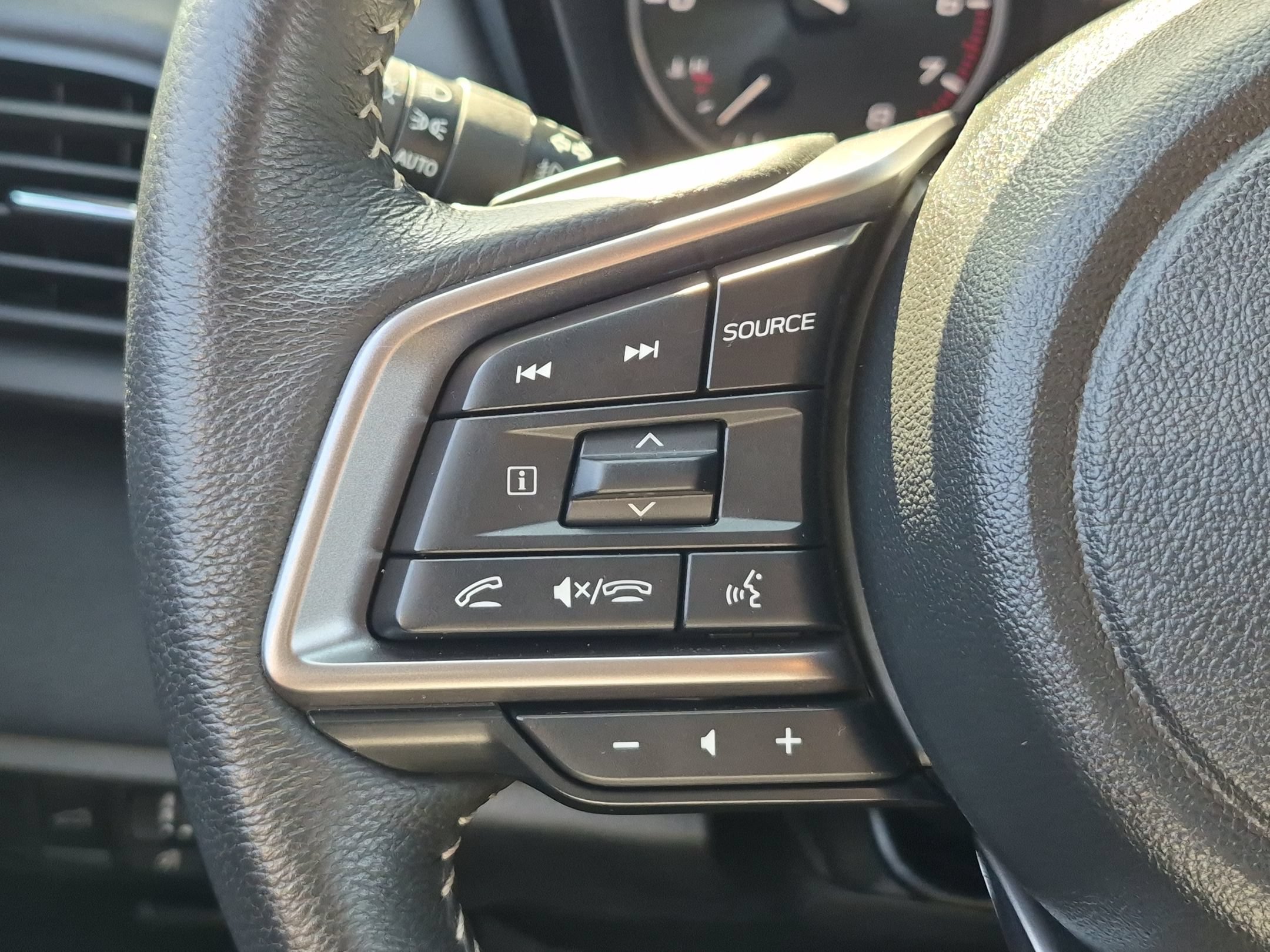 Certified 2025 Subaru Outback Premium AWD/4WD image 17