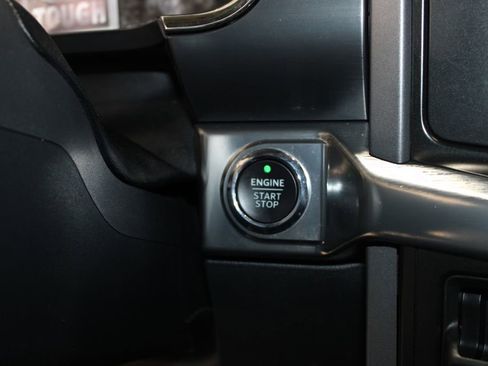 Used 2021 Ford F150 Lariat image 39