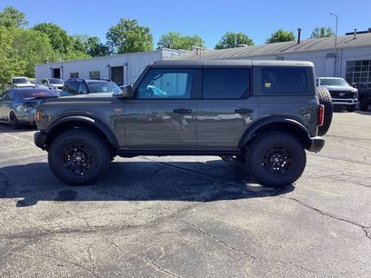 New 2026 Ford Bronco Badlands w/ Sasquatch Package