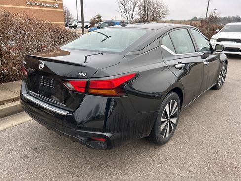 Used 2022 Nissan Altima 2.5 SV image 3