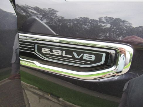 Used 2022 GMC Sierra 1500 SLT w/ SLT Premium Plus Package AWD/4WD image 12