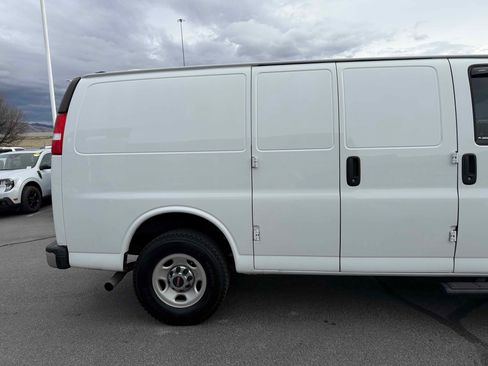 Used 2023 GMC Savana 2500 w/ Driver Convenience Package image 8