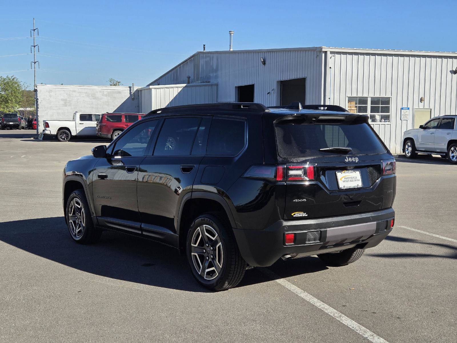 Used 2026 Jeep Cherokee Limited AWD/4WD image 5