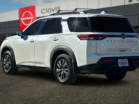 Certified 2022 Nissan Pathfinder SV image 7