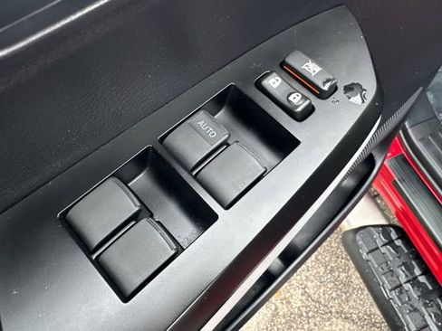 Certified 2020 Toyota Tundra SR5 image 28