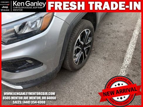 Used 2023 Jeep Compass Limited image 5
