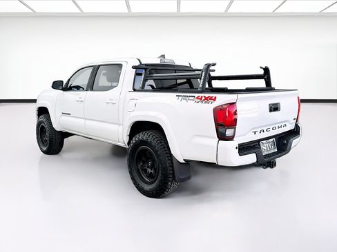 Used 2019 Toyota Tacoma TRD Sport AWD/4WD image 6