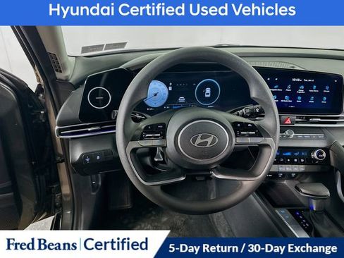 Certified 2024 Hyundai Elantra SEL image 22
