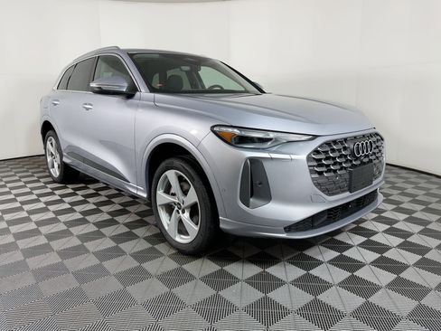 New 2025 Audi Q5 Premium Plus image 18