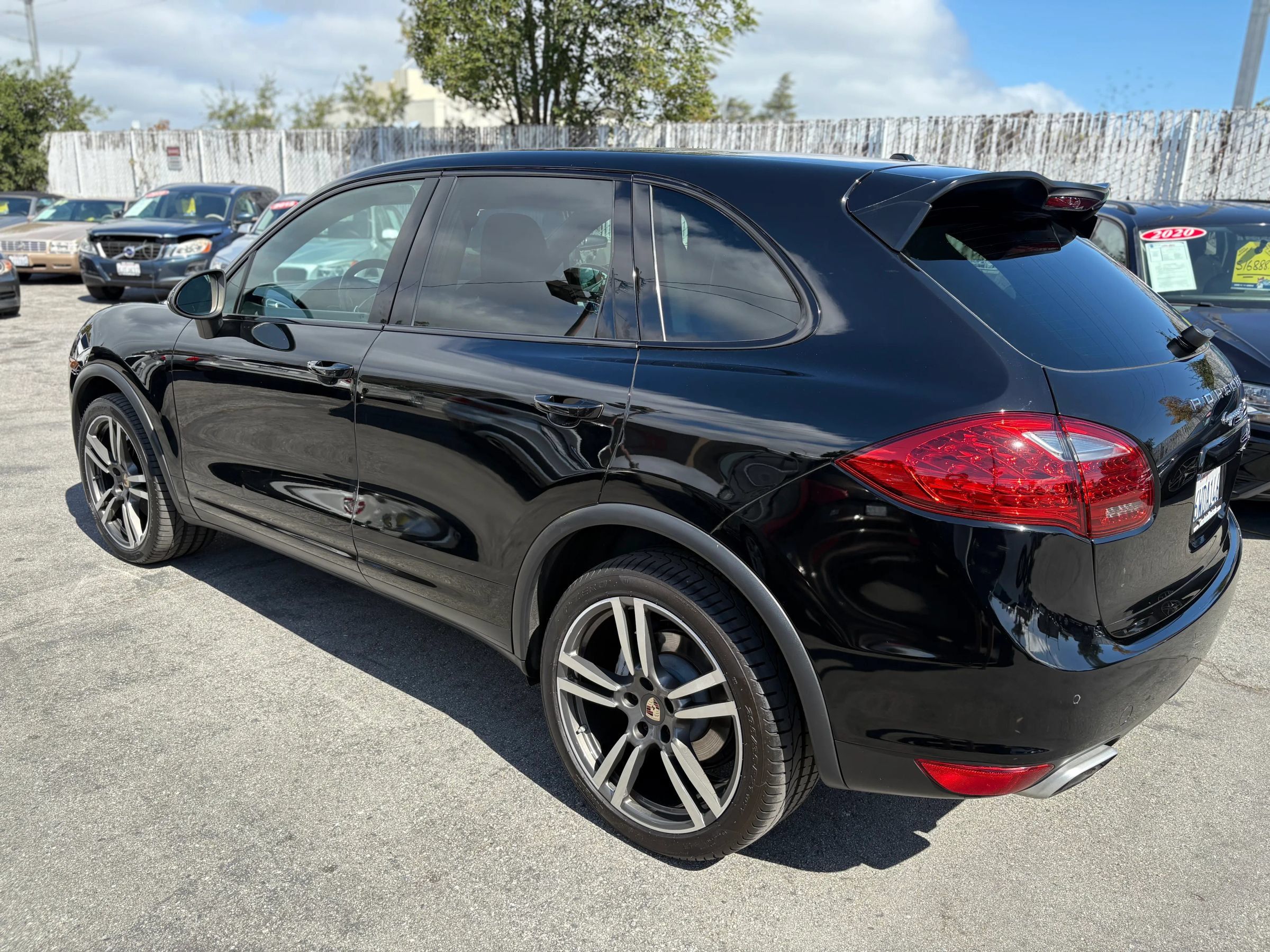 Used 2012 Porsche Cayenne S AWD/4WD image 5