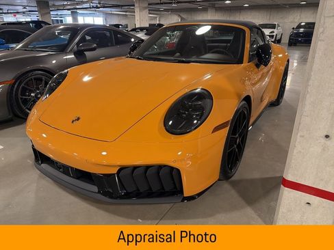 Certified 2026 Porsche 911 Targa 4 GTS AWD/4WD image 4