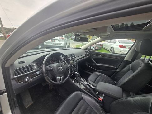 Used 2014 Volkswagen Passat TDI SEL Premium FWD image 18