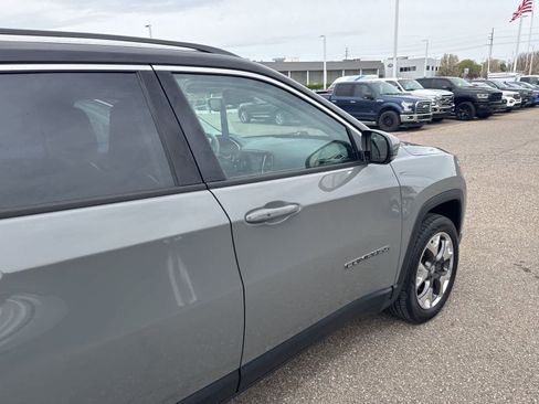 Used 2019 Jeep Compass Limited AWD/4WD image 6