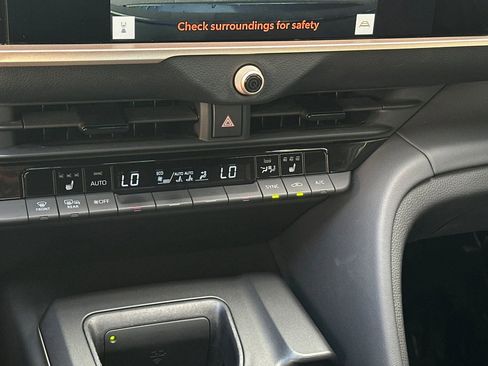 Used 2023 Toyota Crown XLE image 20