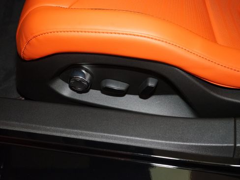Used 2026 Chevrolet Corvette Z06 RWD image 9