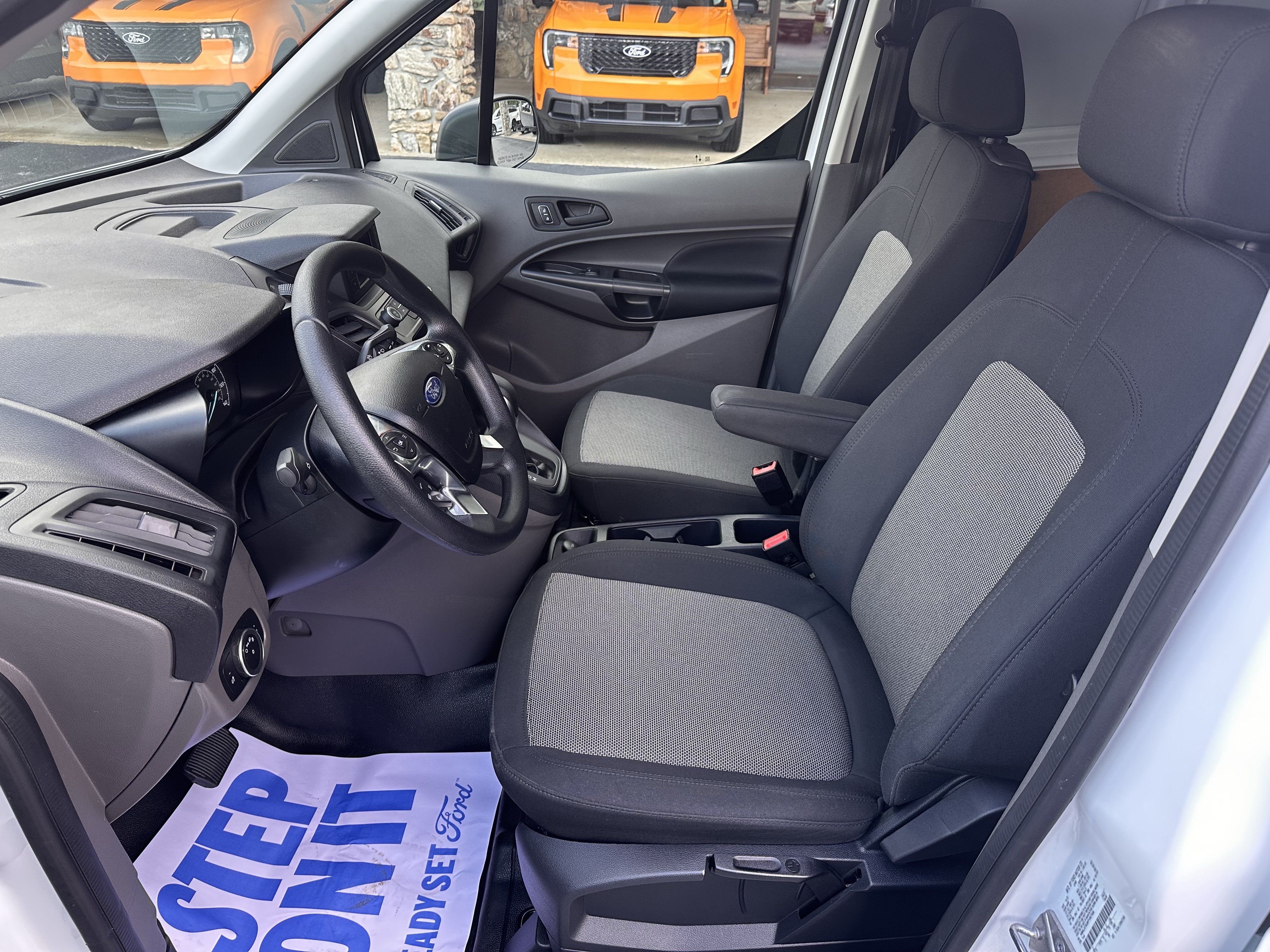 Certified 2023 Ford Transit Connect XL FWD image 10