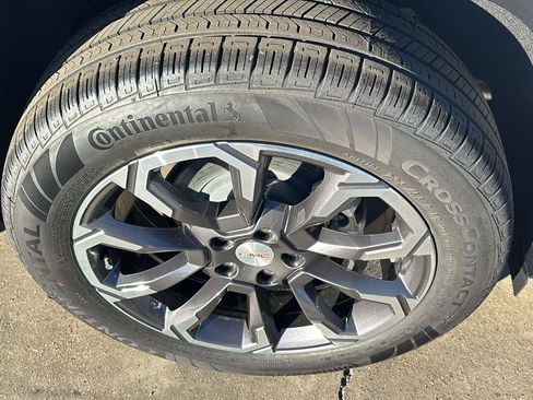 New 2026 GMC Terrain Elevation w/ Elevation Premium Package AWD/4WD image 10