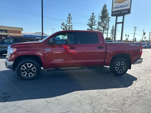 Used 2017 Toyota Tundra SR5 w/ TRD Off Road Package AWD/4WD image 4