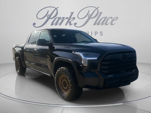 Used 2026 Toyota Tundra Limited AWD/4WD image 8