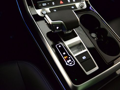 Certified 2025 Audi Q7 2.0T Premium Plus w/ Premium Plus Package image 26