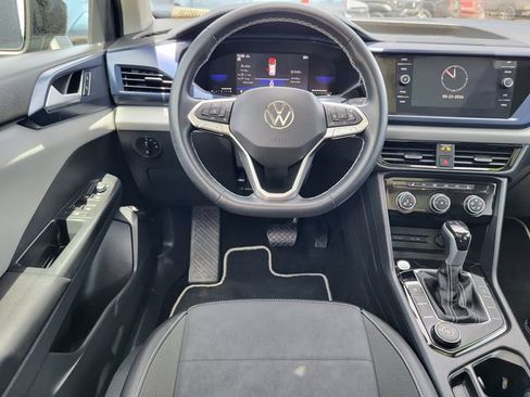 Used 2023 Volkswagen Taos SE w/ Panoramic Sunroof Package AWD/4WD image 25