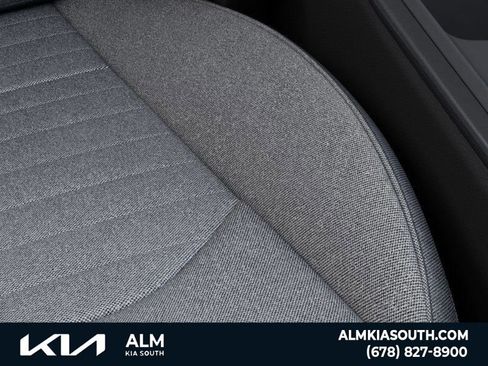 New 2025 Kia K4 EX image 24