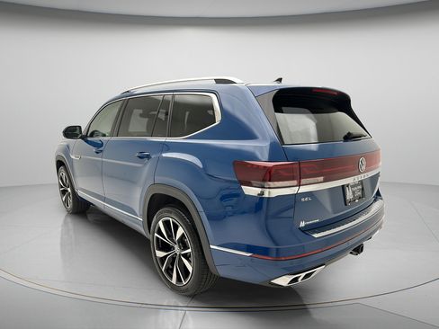 Used 2026 Volkswagen Atlas SEL Premium R-Line AWD/4WD image 7