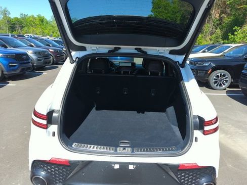 Used 2022 Genesis GV70 3.5T Sport w/ Sport Prestige Package AWD/4WD image 17