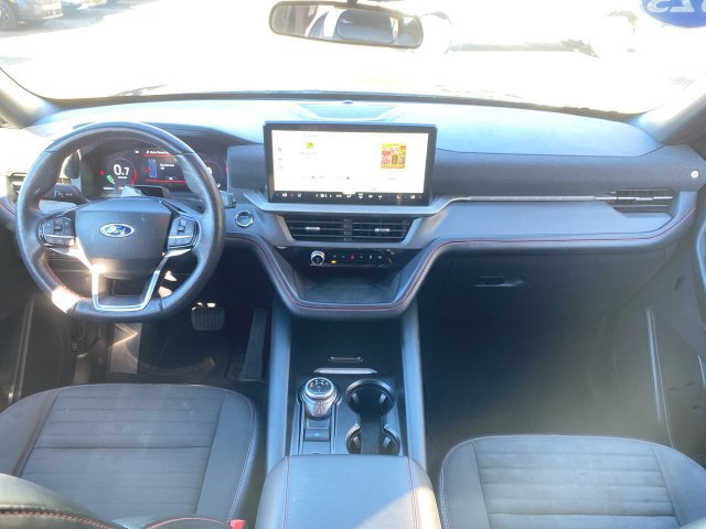 Used 2025 Ford Explorer ST-Line w/ ST-Line Street Pack AWD/4WD image 19