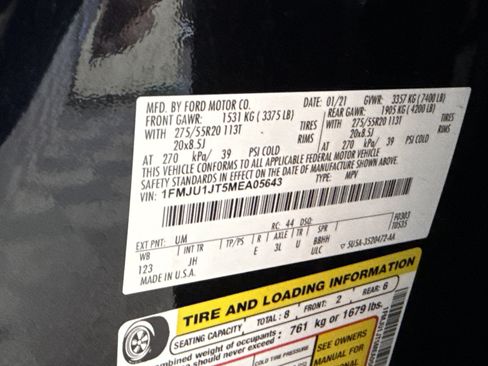 Certified 2021 Ford Expedition XLT w/ Black Accent Package image 30