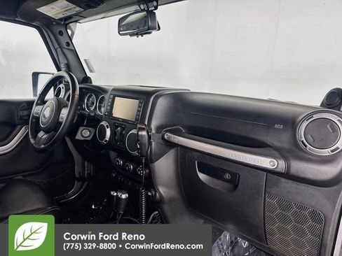 Used 2014 Jeep Wrangler Unlimited Rubicon w/ Connectivity Group AWD/4WD image 29