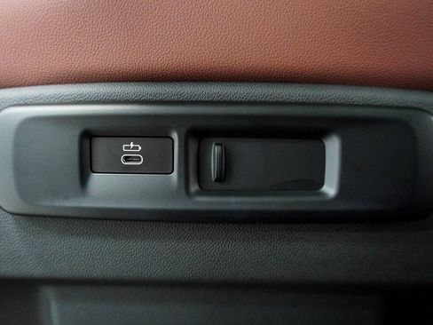 Used 2021 BMW X5 xDrive45e w/ Premium Package image 13