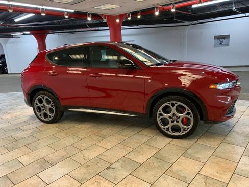 Used 2024 Alfa Romeo Tonale Ti image 4