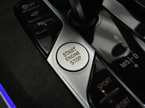 Used 2022 BMW X5 xDrive40i w/ M Sport Package image 20